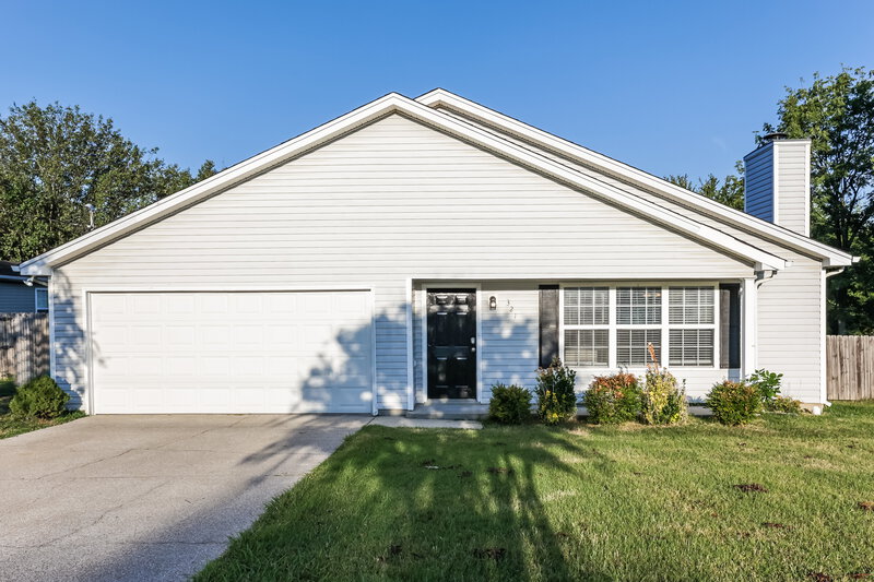 1,975/Mo, 321 Lake Forest Dr La Vergne, TN 37086 External View