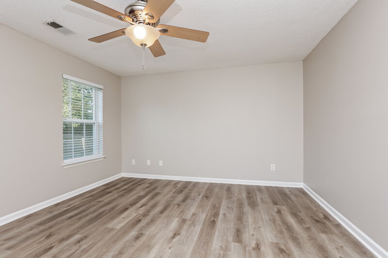 1,975/Mo, 321 Lake Forest Dr La Vergne, TN 37086 Main Bedroom View