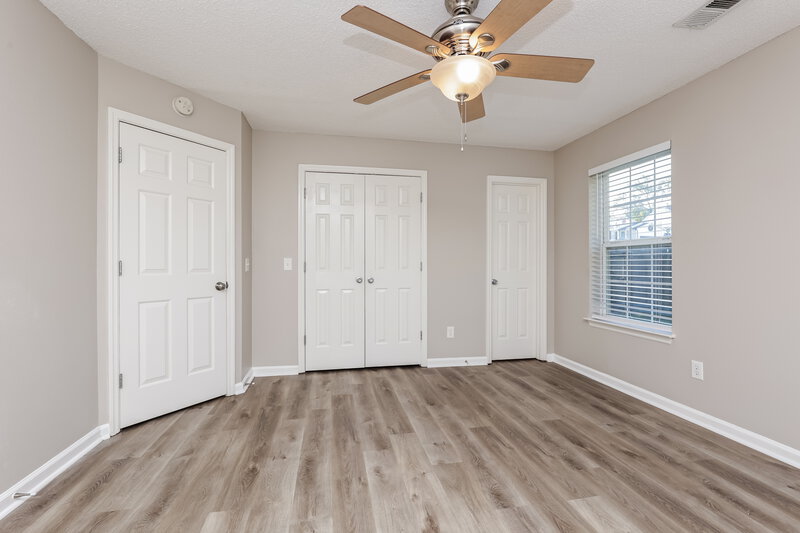 1,975/Mo, 321 Lake Forest Dr La Vergne, TN 37086 Main Bedroom View 2