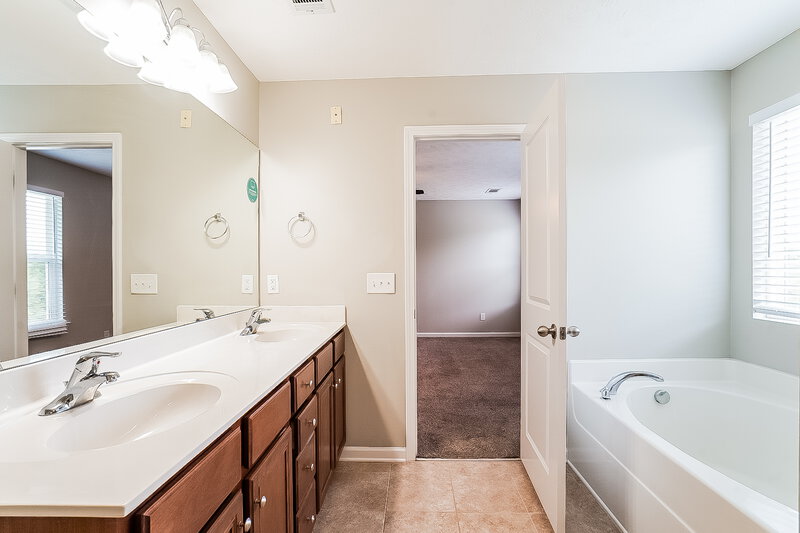 2,720/Mo, 1718 Hartford Ln Mt Juliet, TN 37122 Main Bathroom View
