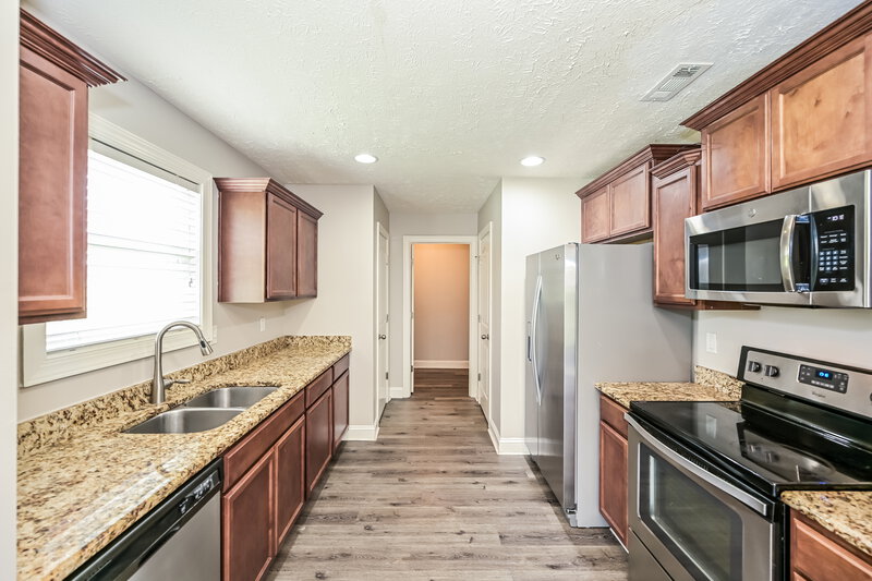 2,135/Mo, 1020 Tammy Sue Ln La Vergne, TN 37086 Kitchen View