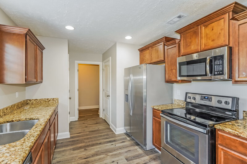 2,165/Mo, 1020 Tammy Sue Ln La Vergne, TN 37086 Kitchen View 2