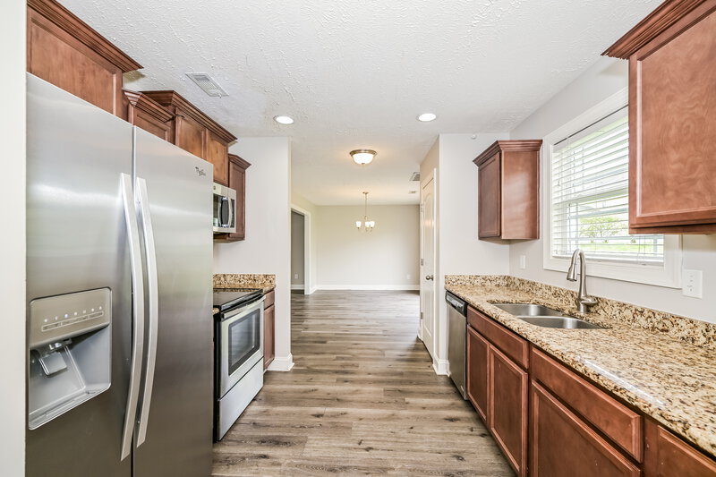2,135/Mo, 1020 Tammy Sue Ln La Vergne, TN 37086 Kitchen View 2