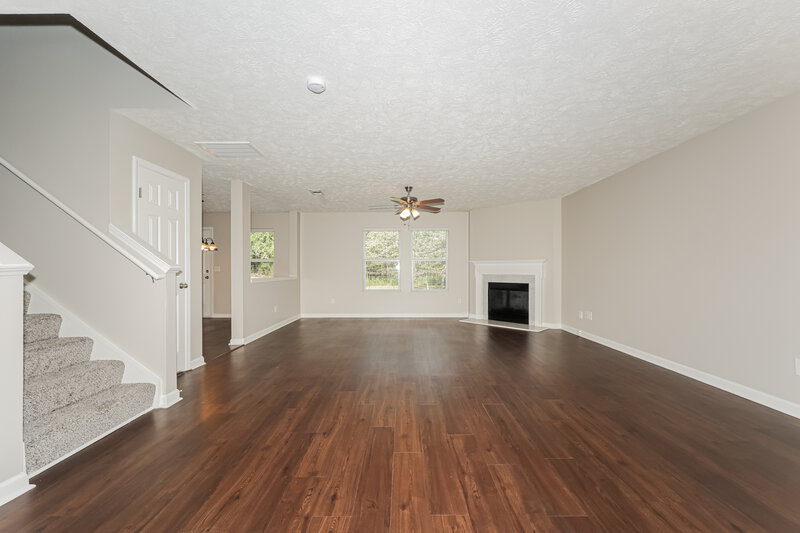 2,290/Mo, 1008 Harmony Ln Hendersonville, TN 37075 Living Room View