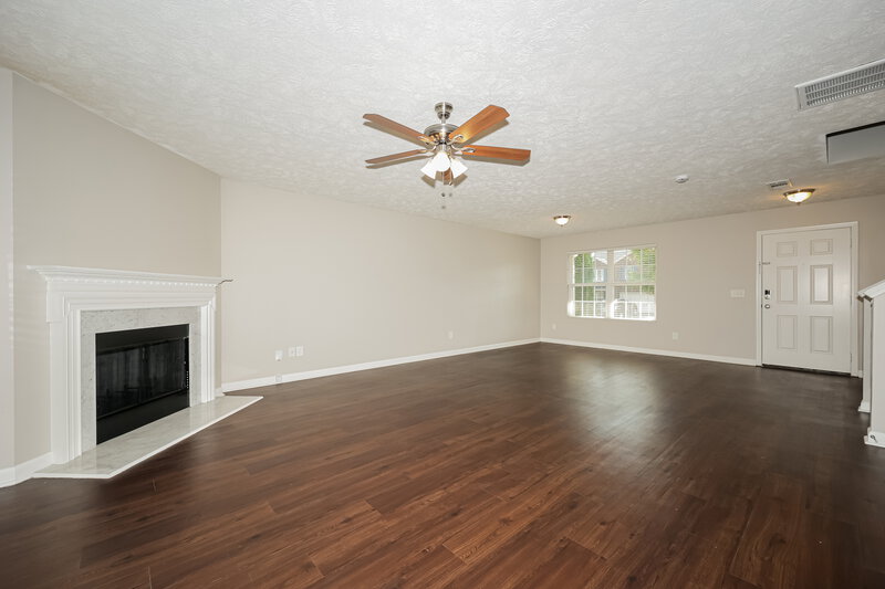 2,290/Mo, 1008 Harmony Ln Hendersonville, TN 37075 Living Room View 2