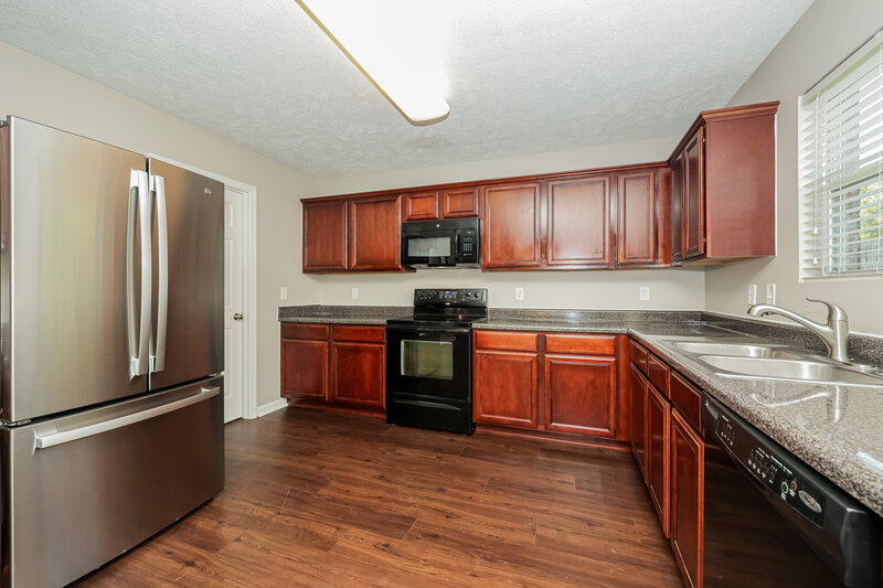 2,290/Mo, 1008 Harmony Ln Hendersonville, TN 37075 Kitchen View 2