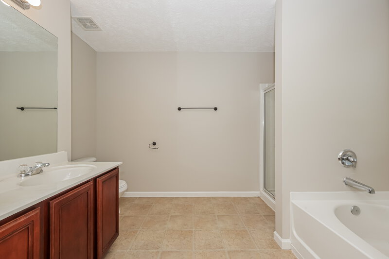 2,290/Mo, 1008 Harmony Ln Hendersonville, TN 37075 Main Bathroom View