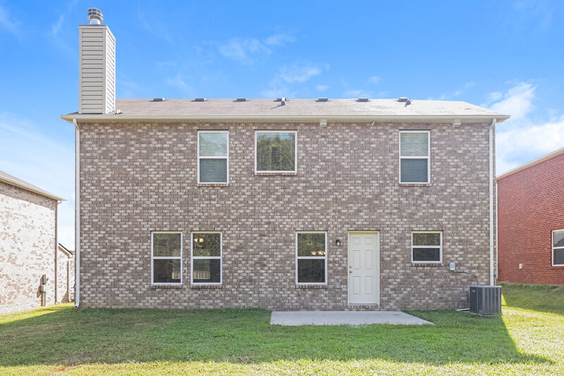 2,290/Mo, 1008 Harmony Ln Hendersonville, TN 37075 Rear View