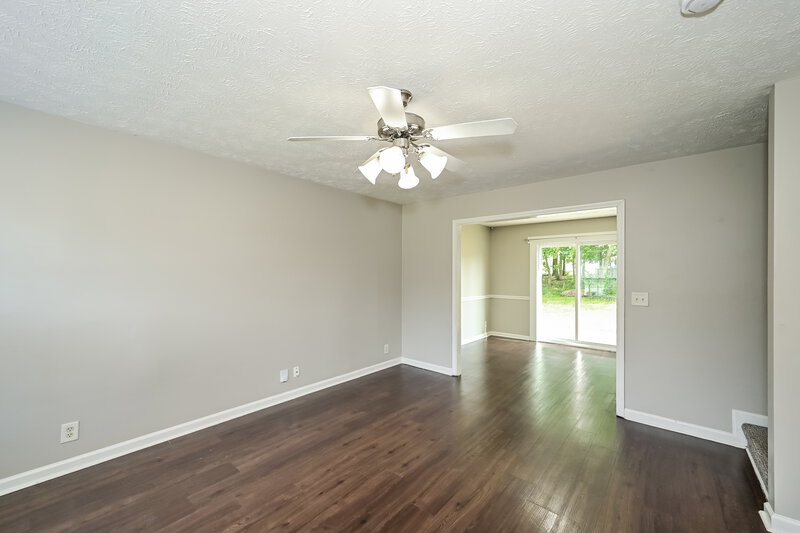2,120/Mo, 106 Chapel Brook Way Murfreesboro, TN 37129 Living Room View