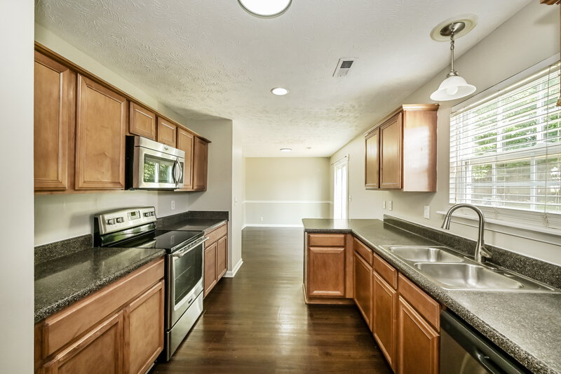 2,120/Mo, 106 Chapel Brook Way Murfreesboro, TN 37129 Kitchen View