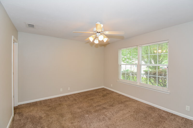 2,610/Mo, 3048 Ace Wintermeyer Dr La Vergne, TN 37086 Main Bedroom View