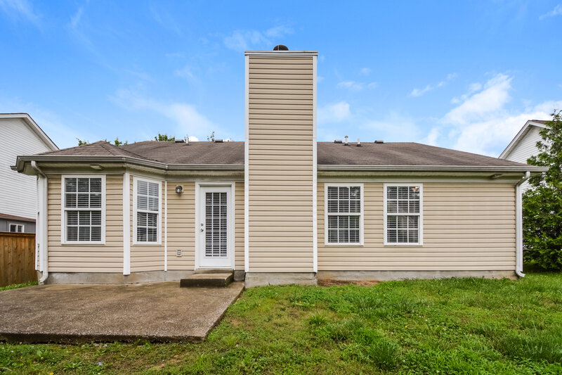2,610/Mo, 3048 Ace Wintermeyer Dr La Vergne, TN 37086 Rear View