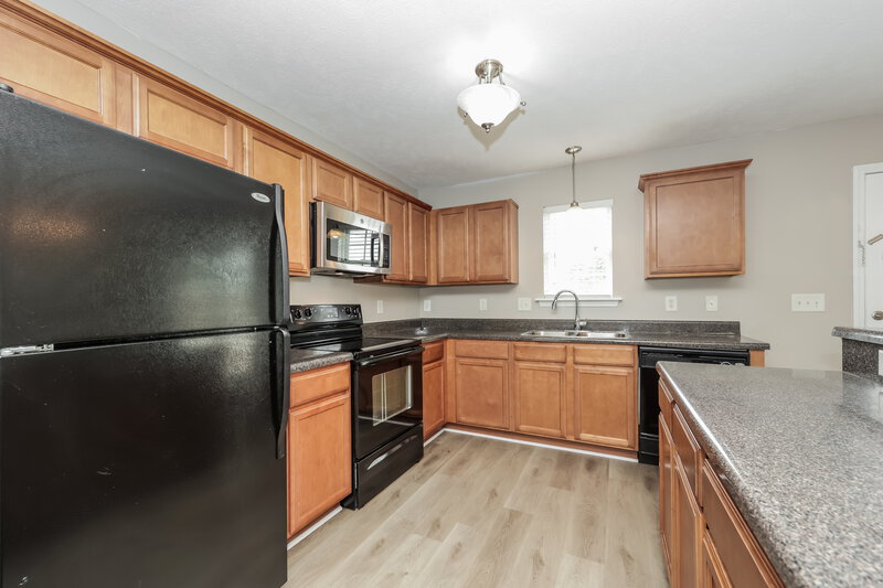 2,120/Mo, 1741 Elijah Ryan Dr Antioch, TN 37013 Kitchen View