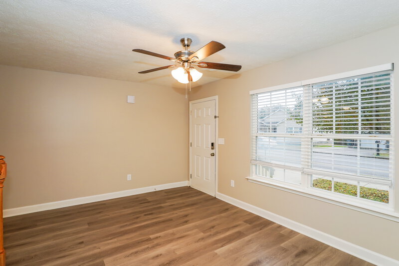 1,870/Mo, 417 Scotts Creek Trl Hermitage, TN 37076 Living Room View 2