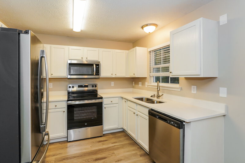 1,870/Mo, 417 Scotts Creek Trl Hermitage, TN 37076 Kitchen View 2