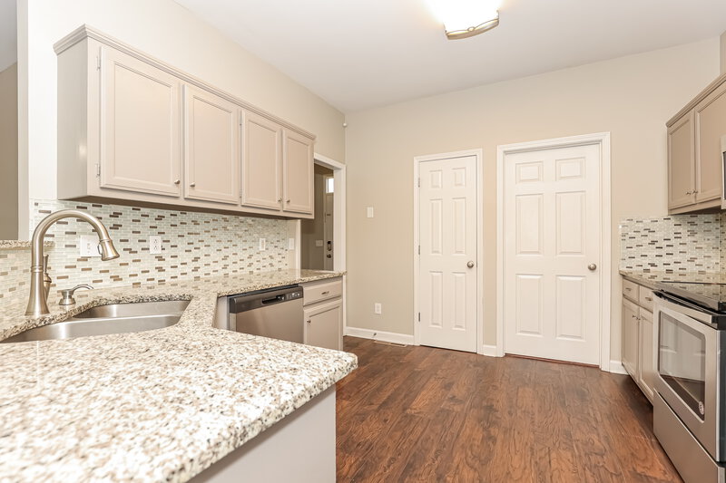 2,665/Mo, 2648 Hansford Dr Thompsons Station, TN 37179 Kitchen View 2