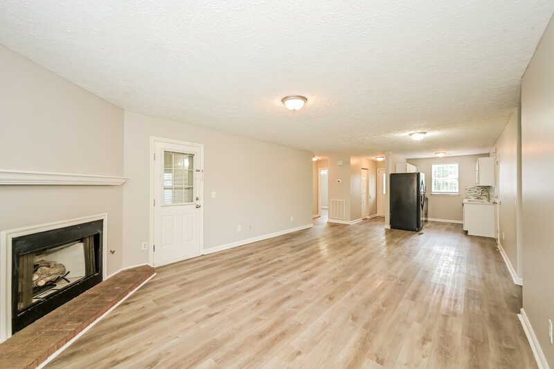 2,225/Mo, 101 Edgehill Ln Hendersonville, TN 37075 Living Room View