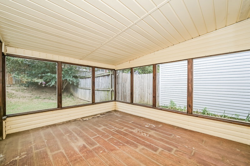 2,225/Mo, 101 Edgehill Ln Hendersonville, TN 37075 Sun Room View