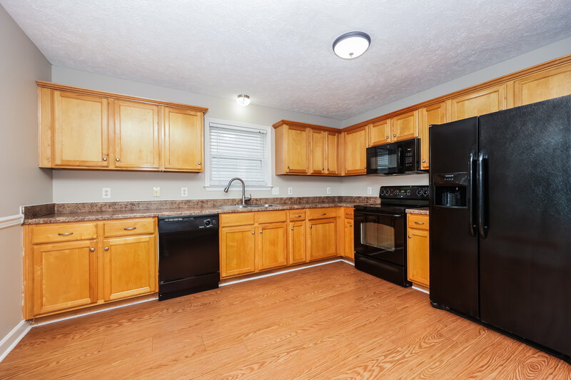 1,925/Mo, 1620 Beaconcrest Cir Murfreesboro, TN 37128 Kitchen View