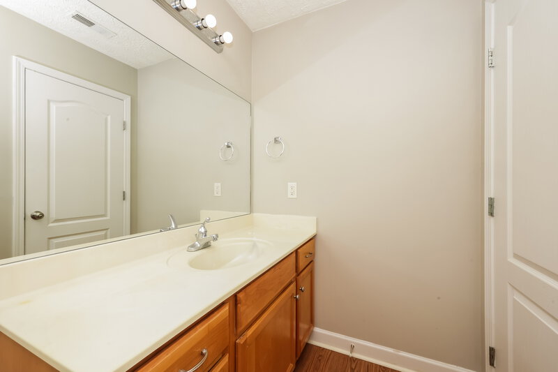1,925/Mo, 1620 Beaconcrest Cir Murfreesboro, TN 37128 Bathroom View