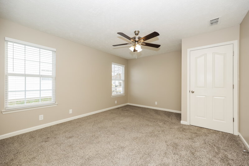 1,840/Mo, 1922 Odessa Ave Murfreesboro, TN 37128 Main Bedroom View 2