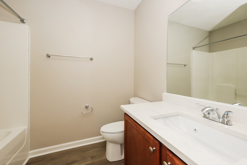 1,840/Mo, 1922 Odessa Ave Murfreesboro, TN 37128 Bathroom View