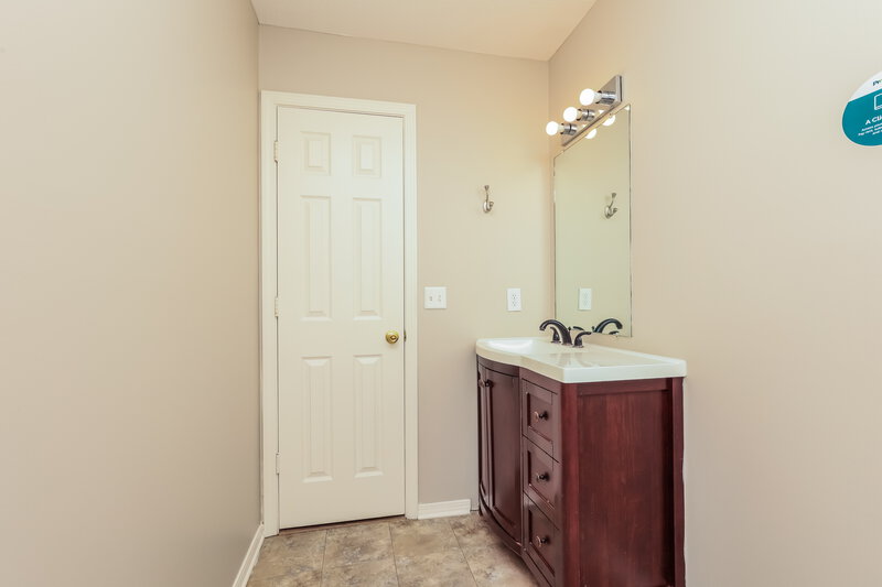 2,330/Mo, 2765 Sutherland Dr Thompsons Station, TN 37179 Bathroom View