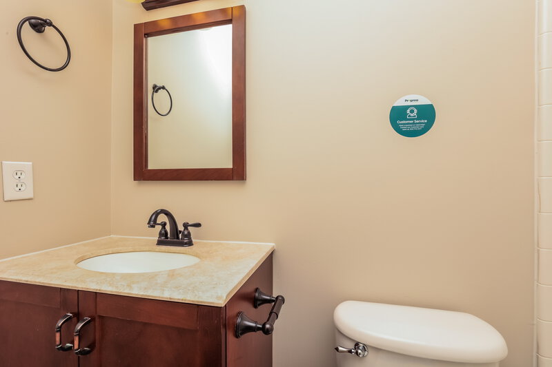 2,330/Mo, 2765 Sutherland Dr Thompsons Station, TN 37179 Bathroom View 2
