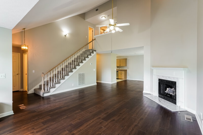 2,685/Mo, 103 Rockton Ct Hendersonville, TN 37075 Living Room View 2
