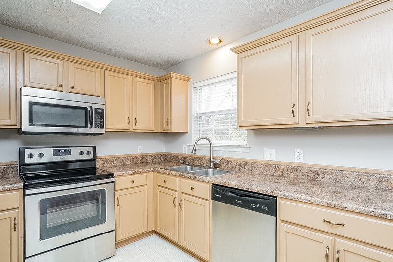 2,925/Mo, 103 Rockton Ct Hendersonville, TN 37075 Kitchen View 2