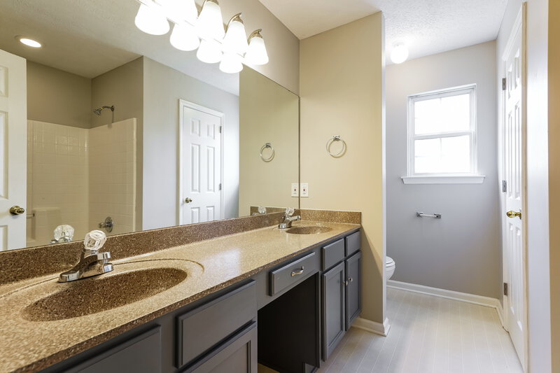 2,685/Mo, 103 Rockton Ct Hendersonville, TN 37075 Main Bathroom View