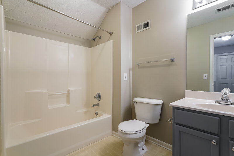 2,685/Mo, 103 Rockton Ct Hendersonville, TN 37075 Bathroom View