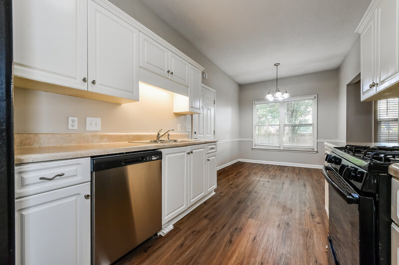 2,370/Mo, 1802 Cascade Ct Murfreesboro, TN 37127 Kitchen View