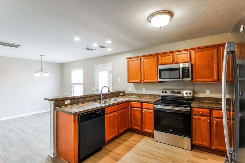 2,450/Mo, 221 Quiet Ln La Vergne, TN 37086 Kitchen View 2