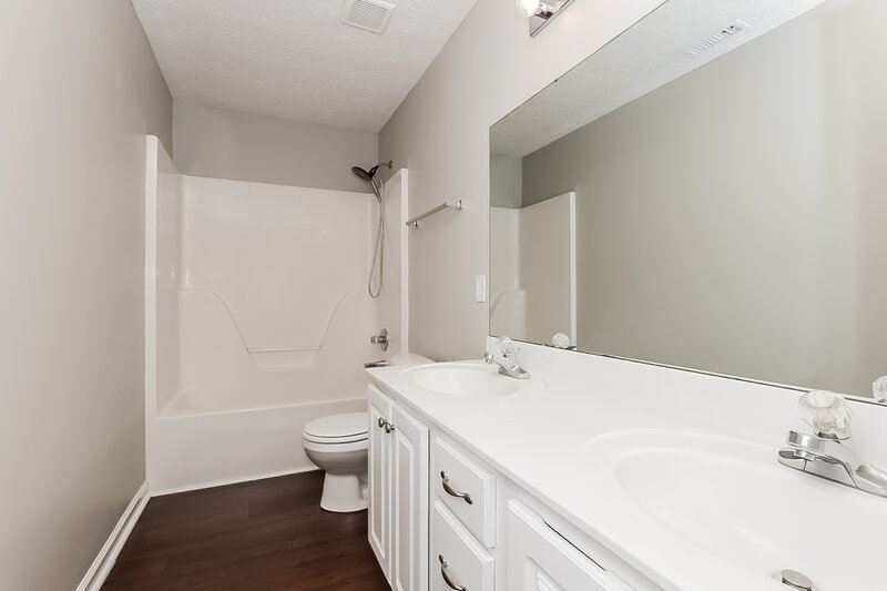 2,425/Mo, 1921 Stoney Meadow Dr Murfreesboro, TN 37128 Bathroom View