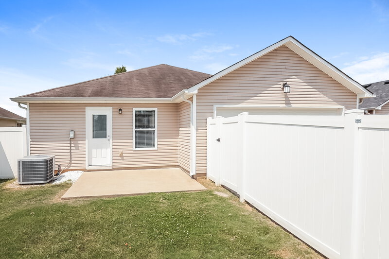 2,275/Mo, 3618 Blaze Dr Murfreesboro, TN 37128 Rear View