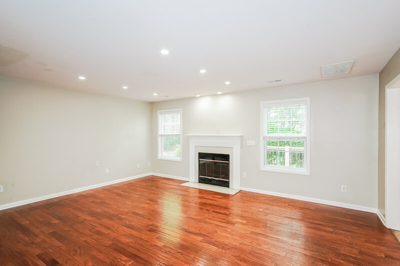 2,340/Mo, 1256 Baker Creek Dr Spring Hill, TN 37174 Living Room View 2