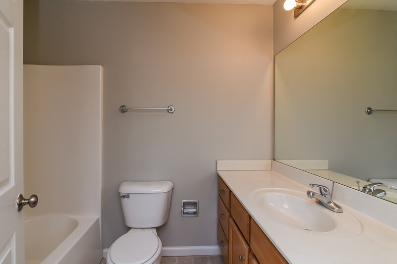 2,320/Mo, 1548 Destiny Dr Murfreesboro, TN 37130 Bathroom View 2