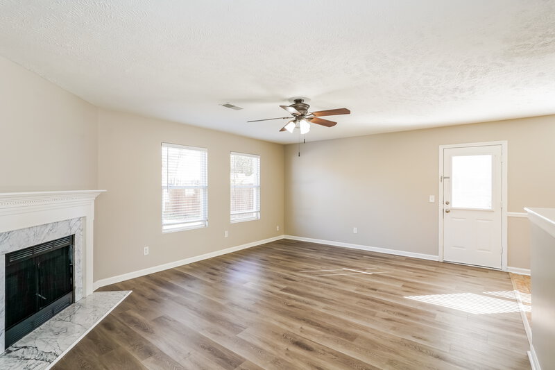 2,125/Mo, 2845 Meadow Gln Mt Juliet, TN 37122 Family Room View 2