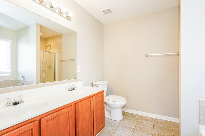 2,125/Mo, 2845 Meadow Gln Mt Juliet, TN 37122 Main Bathroom View