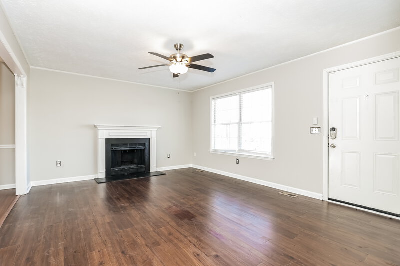 2,980/Mo, 401 Shadylake Dr La Vergne, TN 37086 Living Room View