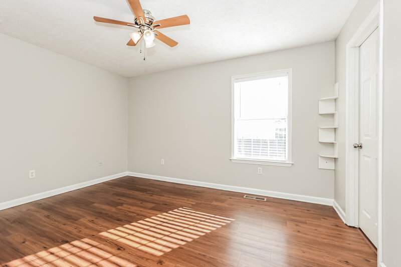 2,980/Mo, 401 Shadylake Dr La Vergne, TN 37086 Main Bedroom View 2