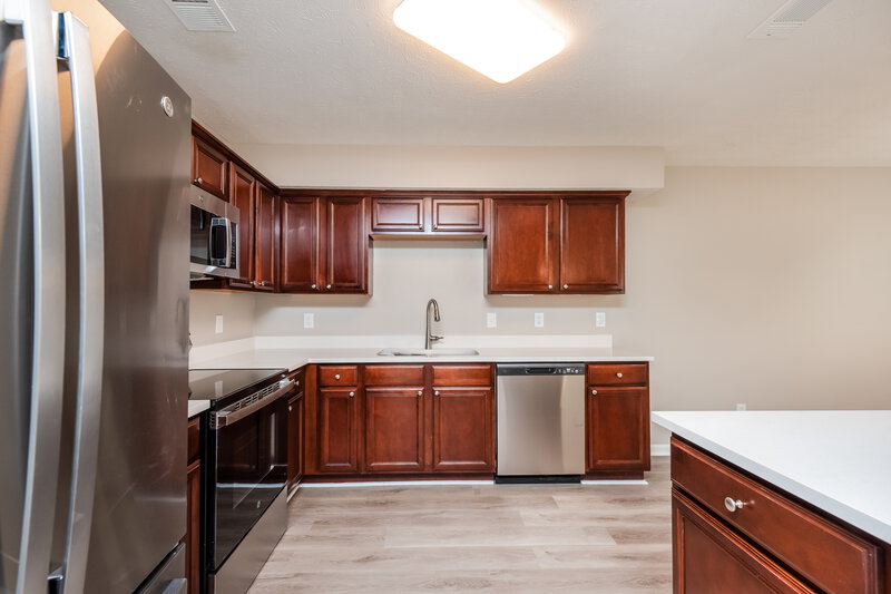 1,925/Mo, 1216 Elisha Ct La Vergne, TN 37086 Kitchen View 2