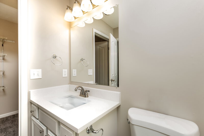 1,925/Mo, 1216 Elisha Ct La Vergne, TN 37086 Powder Room View