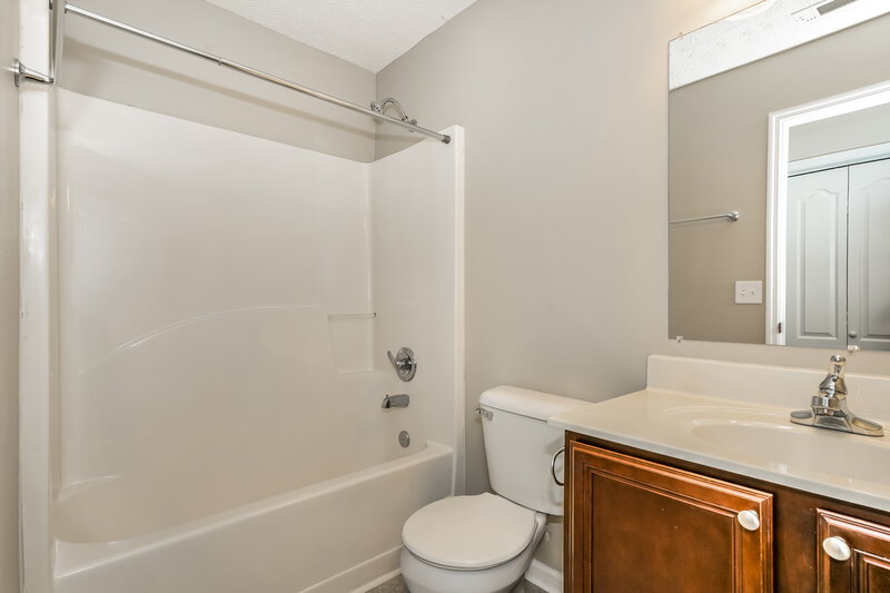 2,035/Mo, 3432 Whitesail Ct Antioch, TN 37013 Bathroom View