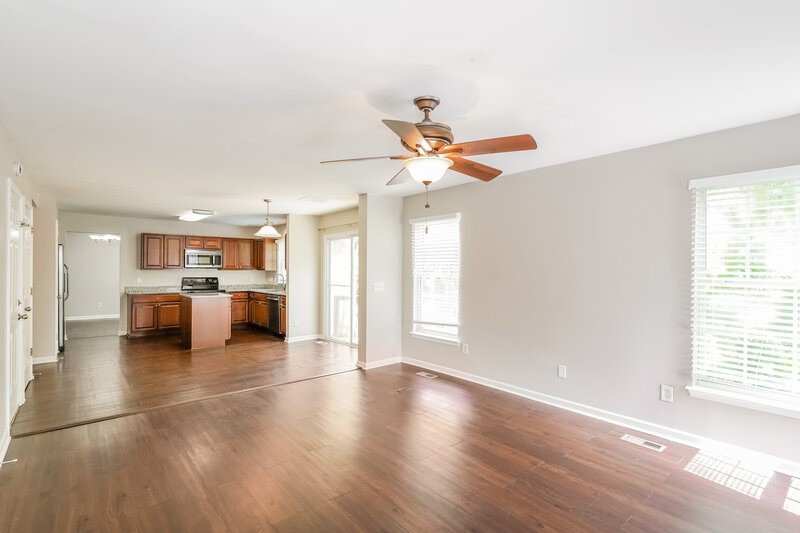 2,725/Mo, 1437 Timber Ridge Cir Nashville, TN 37211 Living Room View 2