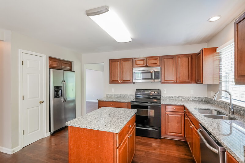2,725/Mo, 1437 Timber Ridge Cir Nashville, TN 37211 Kitchen View 2