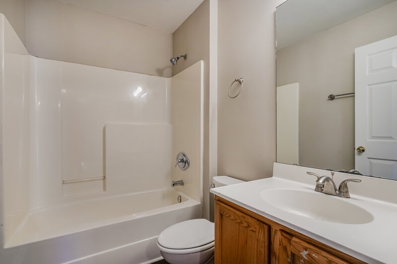 2,725/Mo, 1437 Timber Ridge Cir Nashville, TN 37211 Bathroom View