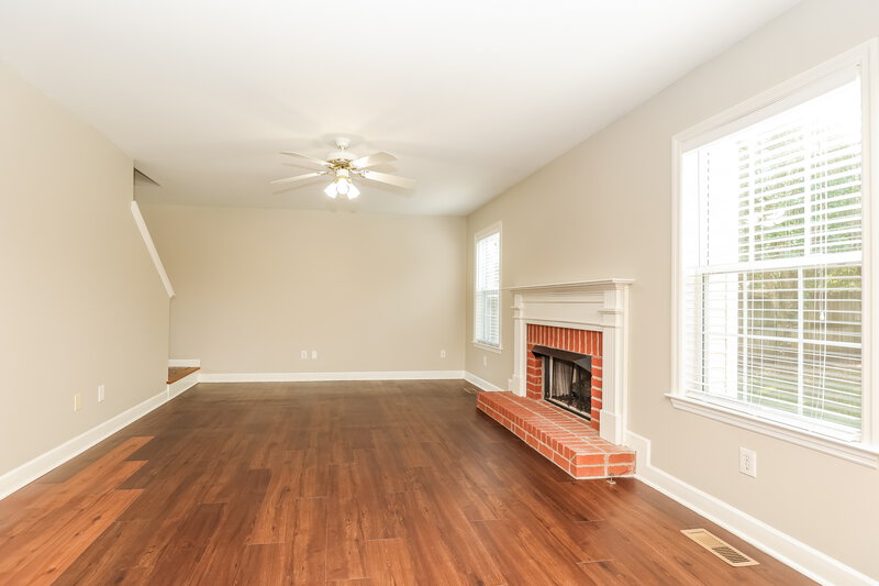 1,985/Mo, 2903 Torrence Trl Spring Hill, TN 37174 Living Room View