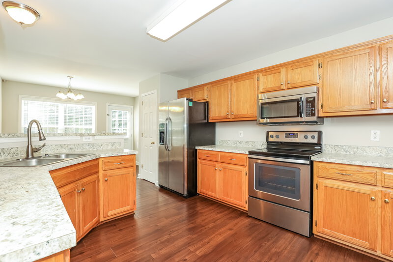 1,985/Mo, 2903 Torrence Trl Spring Hill, TN 37174 Kitchen View 2